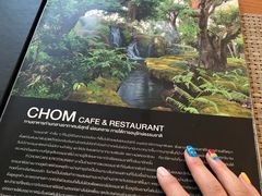 -Chom Cafe and Restaurant