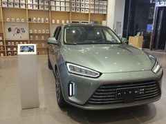 -华为授权体验店(中山公园来福士)