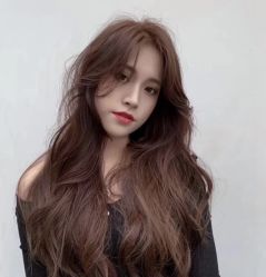 -变画·发型STUDIO