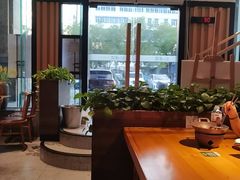 -呷佬·长沙手工米粉(金沙江路店)
