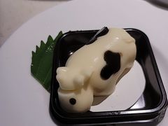 酸奶慕斯-海底捞火锅鲜切牛肉主题店(长寿路店)