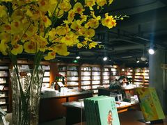 -新华书店(印象城店)