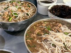 -正宗杨记普洱酸醋米线(总店)
