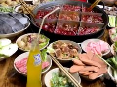 -渝嘴小老弟老火锅(华新村店)