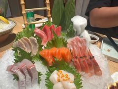 -花和海鲜自助(梅江店)