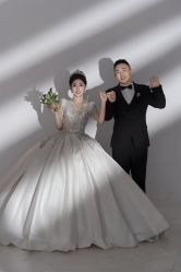 -都市丽人婚纱摄影