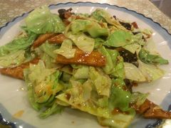 白菜木耳爆豆腐-肘子酥(王顶堤店)