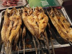-布尔津河堤夜市
