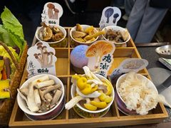 -菌自由丨野生菌火锅特色庭院餐厅(丽江古城店)