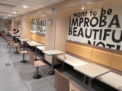 用餐区-麦当劳(军博店)