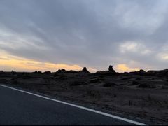 -敦煌雅丹国家地质公园
