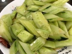 凉拌黄瓜-壹阁胡羊焖饼(特色小吃街店)