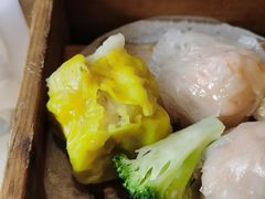 鲜虾蟹黄干蒸-汇点煌餐厅