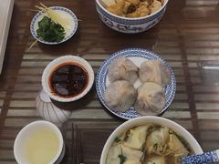 -笑来喜馄饨小笼工坊店(湖滨街店)