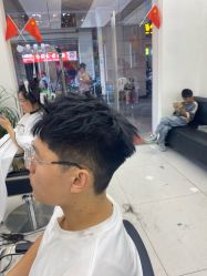 -乾健·烫染·接发SALON