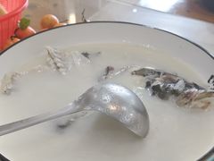-美顺香食府鱼头老店(雪野湖店)