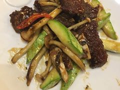 滋味生炒牛仔骨-唐宫海鲜舫