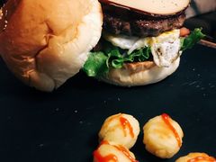 -HIGH FIVE哈福手工汉堡(桂林路店)