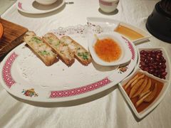 -炆艺乳鸽·煲仔饭大排档(望京来广营店)