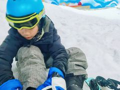 -乔波室内滑雪场