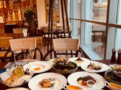 -青岛香格里拉·鱼跃地中海西餐厅