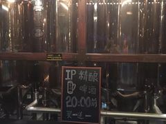 -爱啤精酿·民谣酒馆(滨江店)