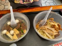-松树干拌面店