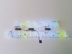 -UNI UNI(环亚凯瑟琳店)