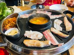 -江南猪肉商会无限续吃(弘大店)