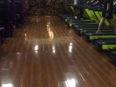 -格易美游泳馆健身房(新昆仑店)