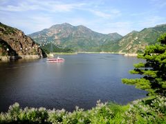 -燕塞湖鸟语林景区