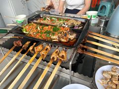 -宏兴烤鱼山庄(宣恩总店)