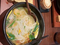 -银米·云南传统过桥米线(双廊黑金冠店)