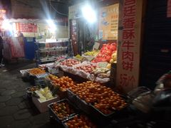 -许西美食一条街