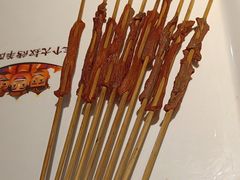 -三个大叔烤羊肉串·歌手驻唱·碳烤鲜肉(西三旗店)