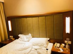 -全季酒店(重庆李子坝牛角沱地铁站店)