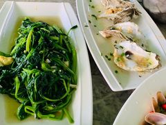 -四川小胡子海鲜(丁村万人海鲜广场店)