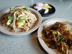 哀牢山树花菌＆柠檬拌猪肚-半山腰·云南菜(侨福芳草地店)