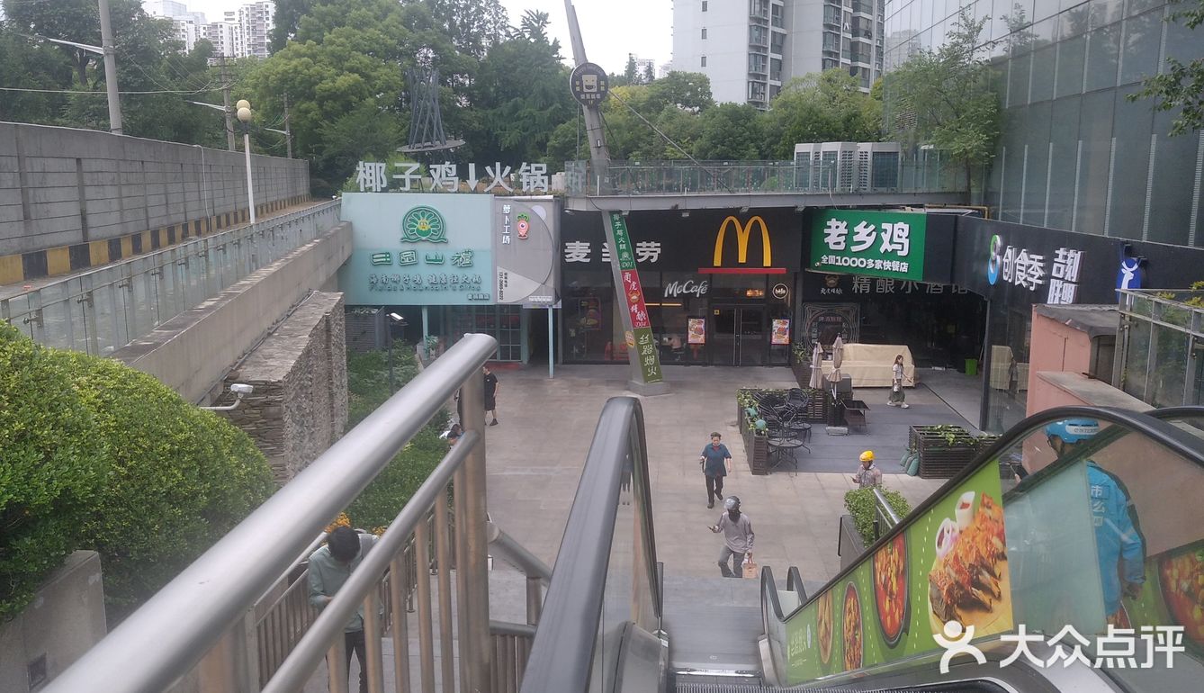 一家值得N刷的椰子鸡火锅