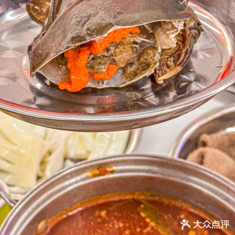 这家海自鲜选火锅店!一人一锅,锅底口味多众选择