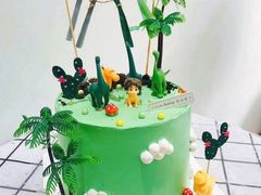 6寸加高恐龙世界蛋糕-幸运盒子网红蛋糕房(民族路店)