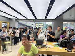 -DJI大疆(深圳华强北曼哈授权体验店)