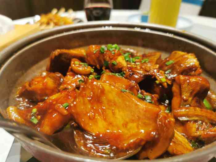 徽宴楼(玫瑰之约店)-"[薄荷]环境:环境很棒,安静隐蔽大气上.