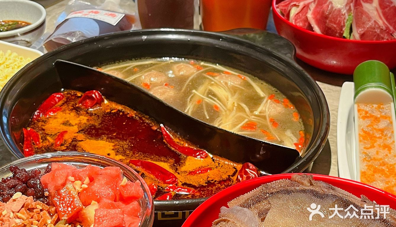 和喜欢的人一起吃牛肉串串火锅zui巴适｜唐粩丫·串串火锅