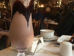 -Majestic Café