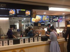 -麦当劳(轻轨曹杨路店)