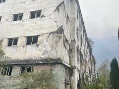 -四川汶川特大地震漩口中学遗址