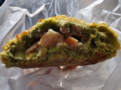 牛油果鸡胸肉包-LELECHA乐乐茶(新街口大洋店)