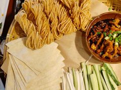 -魏铭鱼头捞饭(晋阳路店)