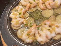-东口码头·烧鸽子·鱼头泡饼·地方菜(金鹰悦城店)